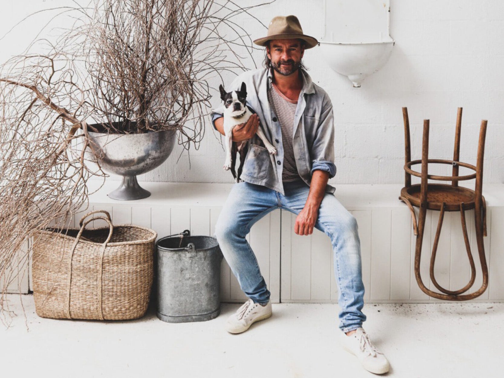 DESIGNERS AT HOME / MR JASON GRANT